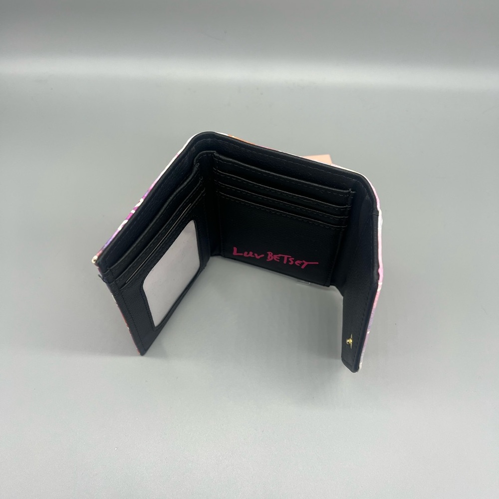 Betsey Johnson wallet - Picture 7 of 8
